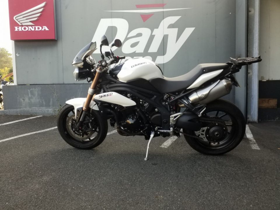 TRIUMPH SPEED TRIPLE 1050 4