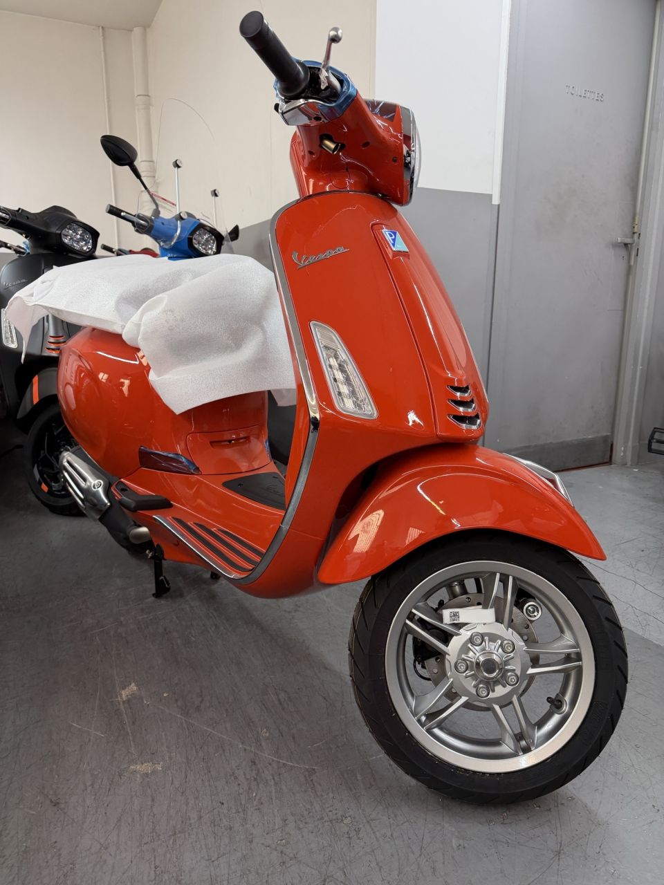 VESPA PRIMAVERA 50 4