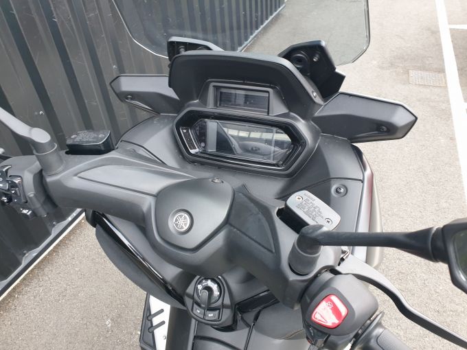 YAMAHA XMAX 125 TECH MAX 4