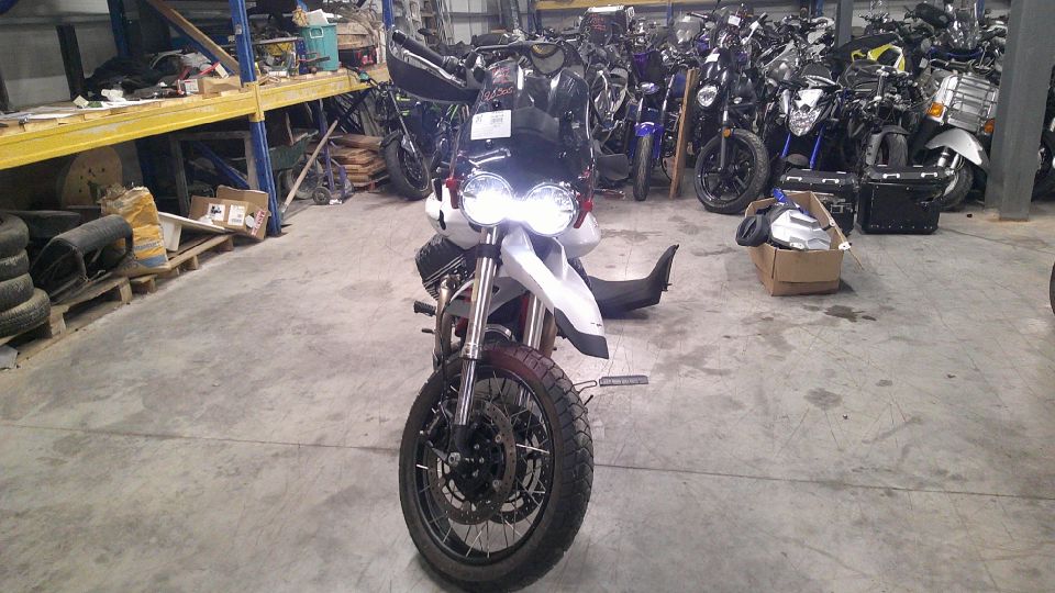 MOTO GUZZI V85 TT 850 4