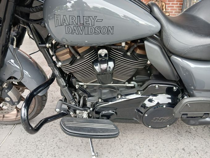 HARLEY-DAVIDSON TOURING STREET GLIDE 1923 ST 4