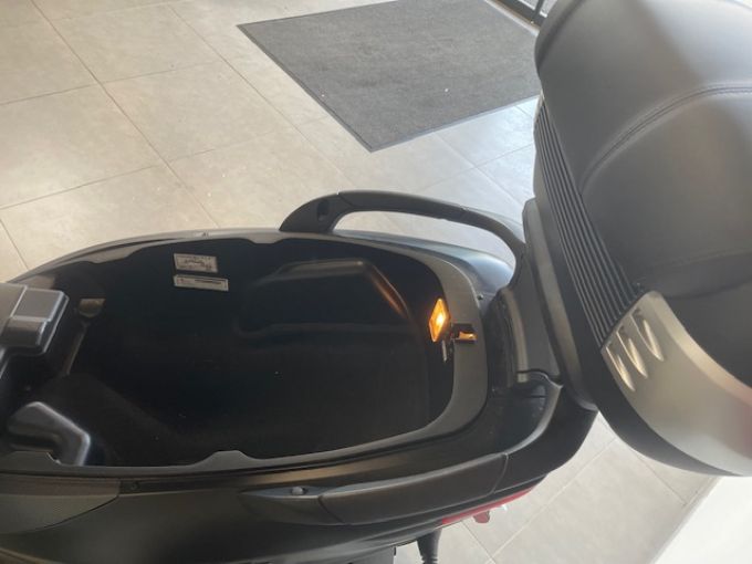 PIAGGIO MP3 500 HPE SPORT ADVANCED ABS ASR 4