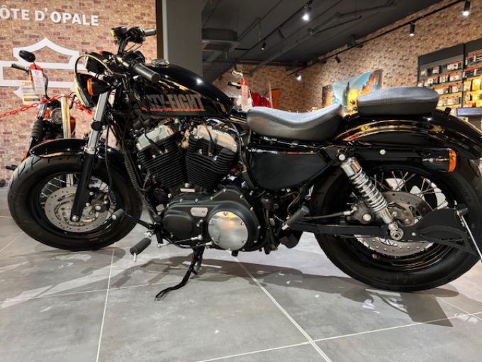 HARLEY-DAVIDSON SPORTSTER FORTY-EIGHT 1200 4