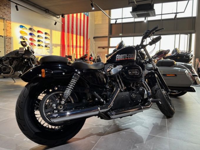 HARLEY-DAVIDSON SPORTSTER FORTY-EIGHT 1200 4
