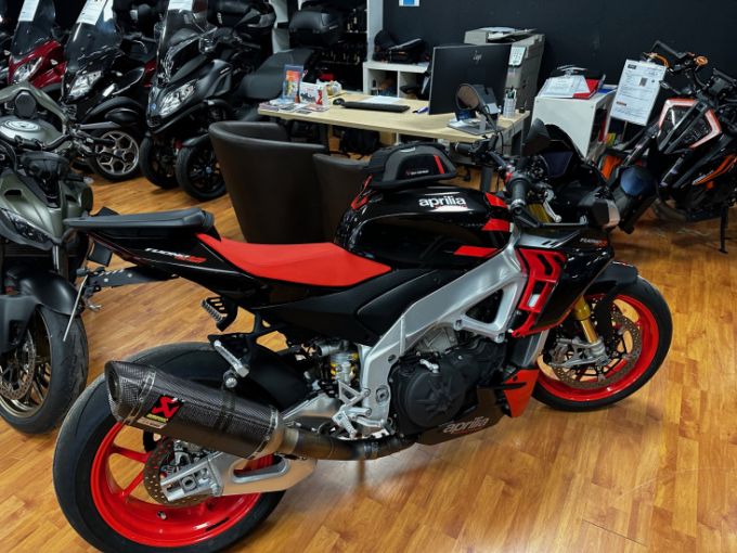 APRILIA TUONO 1100 4