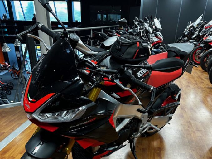 APRILIA TUONO 1100 4