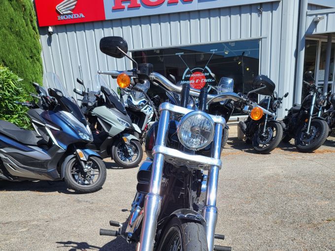 HARLEY-DAVIDSON DYNA WIDE GLIDE 1690 4