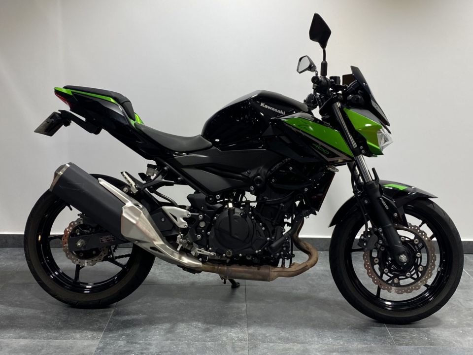 KAWASAKI z 400 4