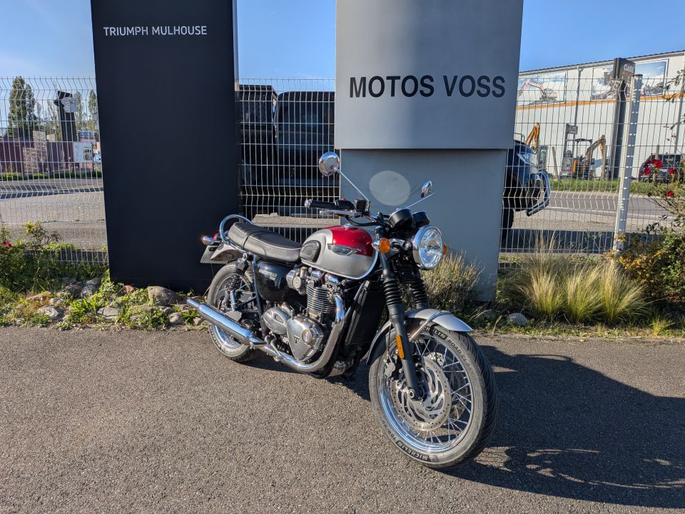 TRIUMPH BONNEVILLE T120 4