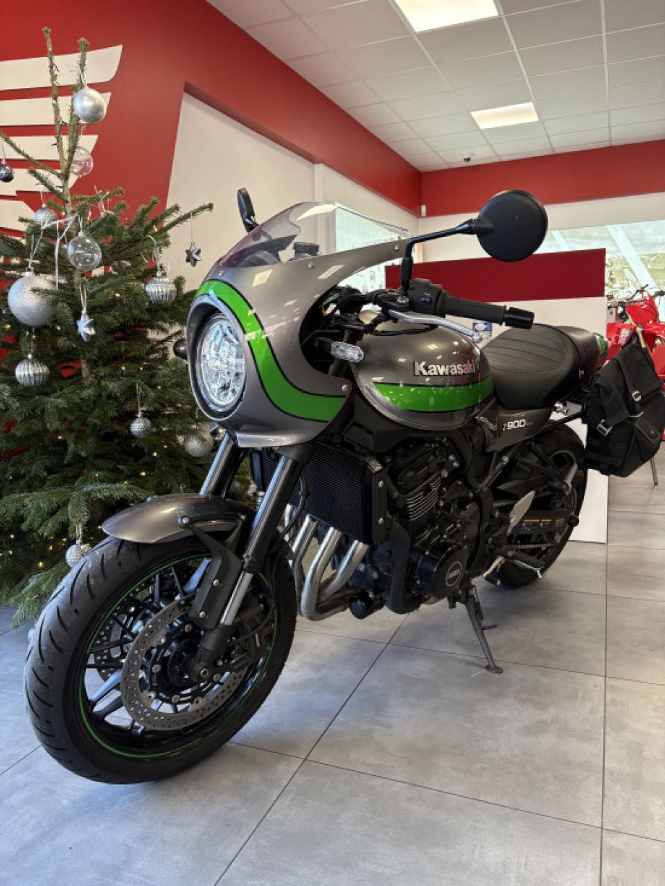 KAWASAKI Z900RS 4