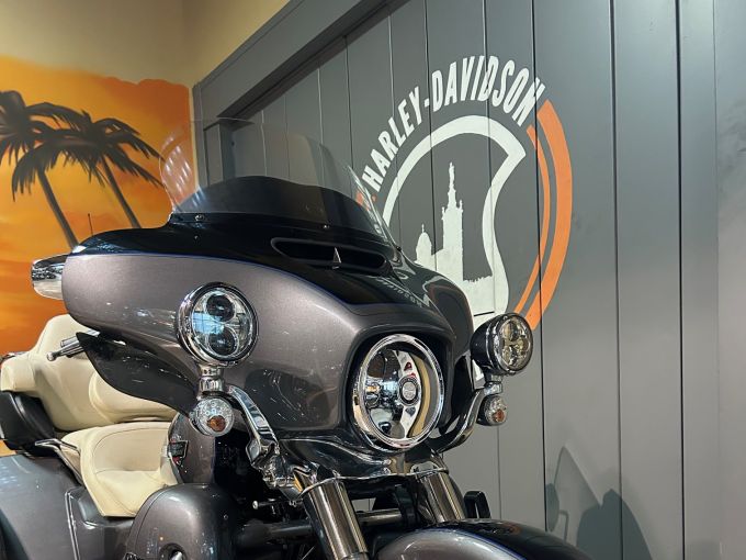 HARLEY-DAVIDSON TRIKE TRI GLIDE 1868 ULTRA 4