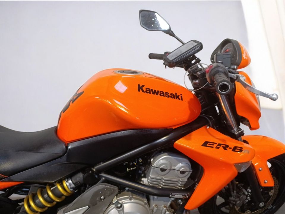 KAWASAKI ER-6 4