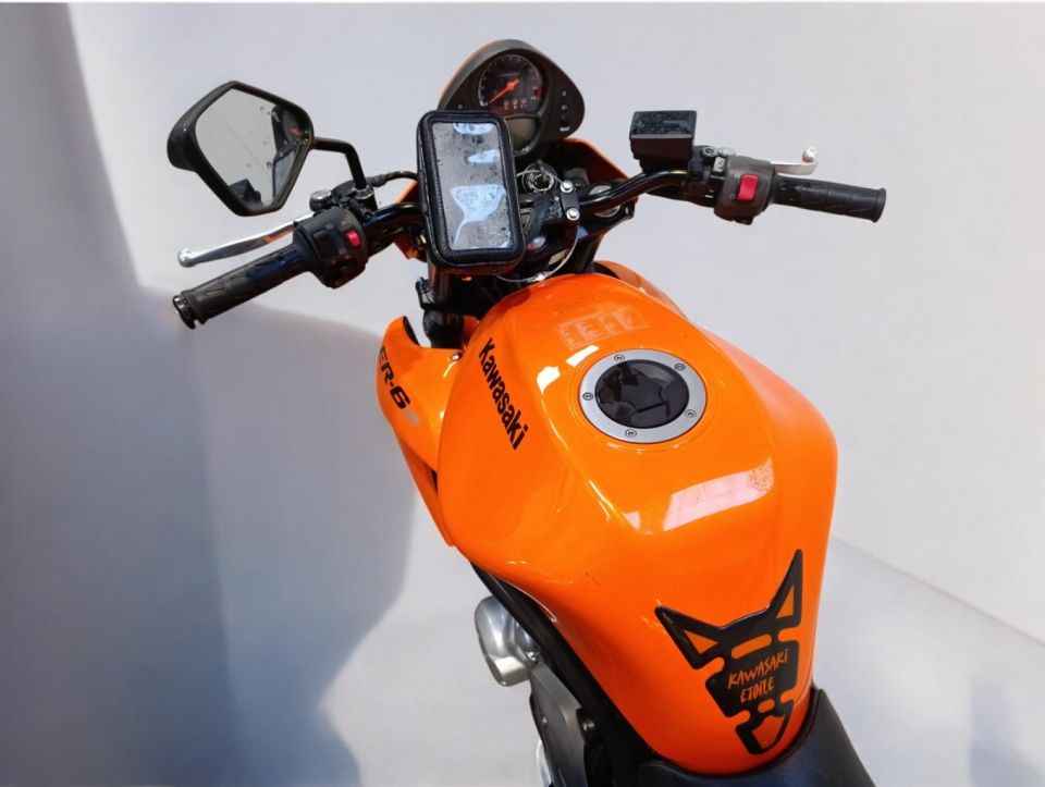 KAWASAKI ER-6 4