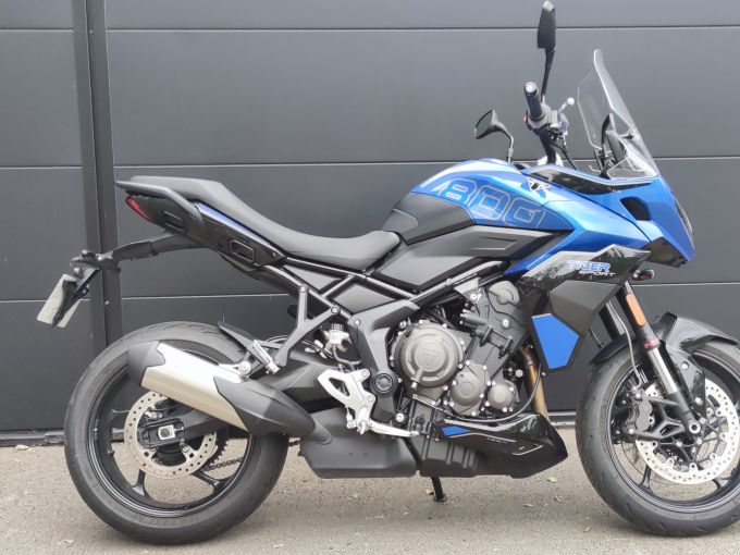 TRIUMPH TIGER 800 4