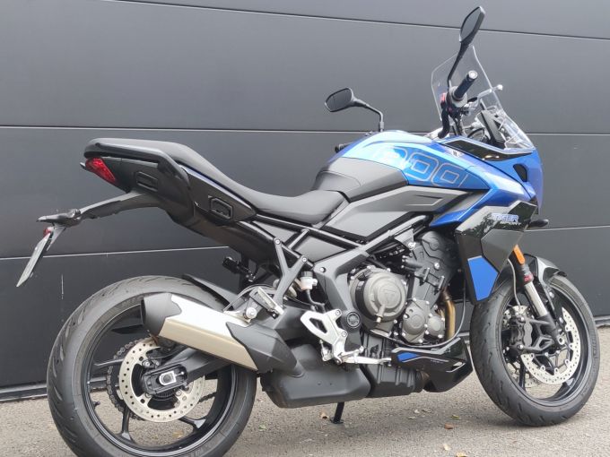 TRIUMPH TIGER 800 4