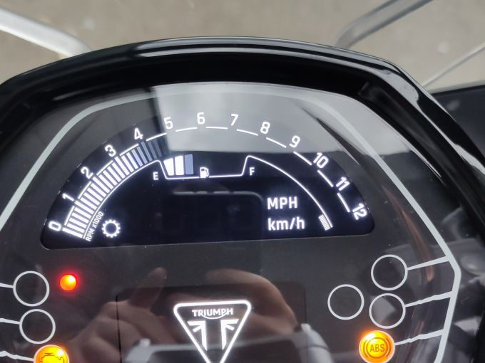 TRIUMPH TIGER 800 4
