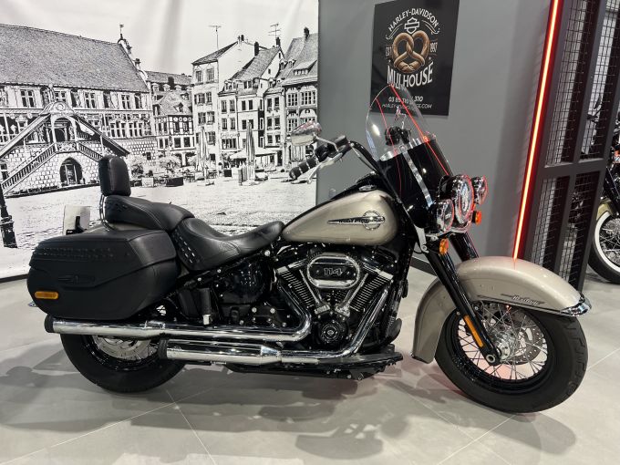 HARLEY-DAVIDSON SOFTAIL HERITAGE 1868 CLASSIC 4