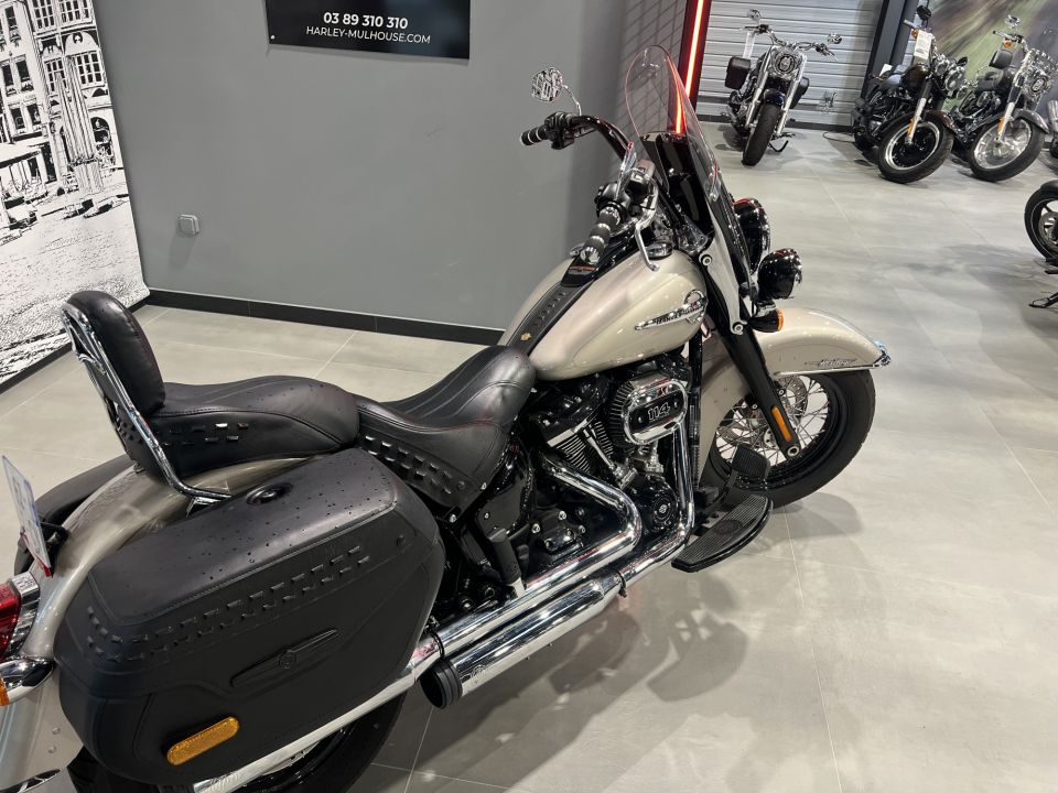 HARLEY-DAVIDSON SOFTAIL HERITAGE 1868 CLASSIC 4