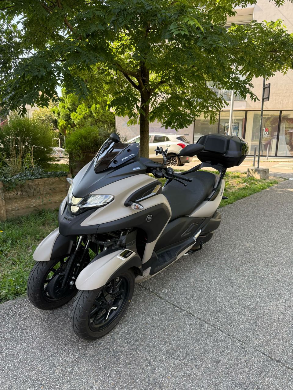 YAMAHA TRICITY 300 4