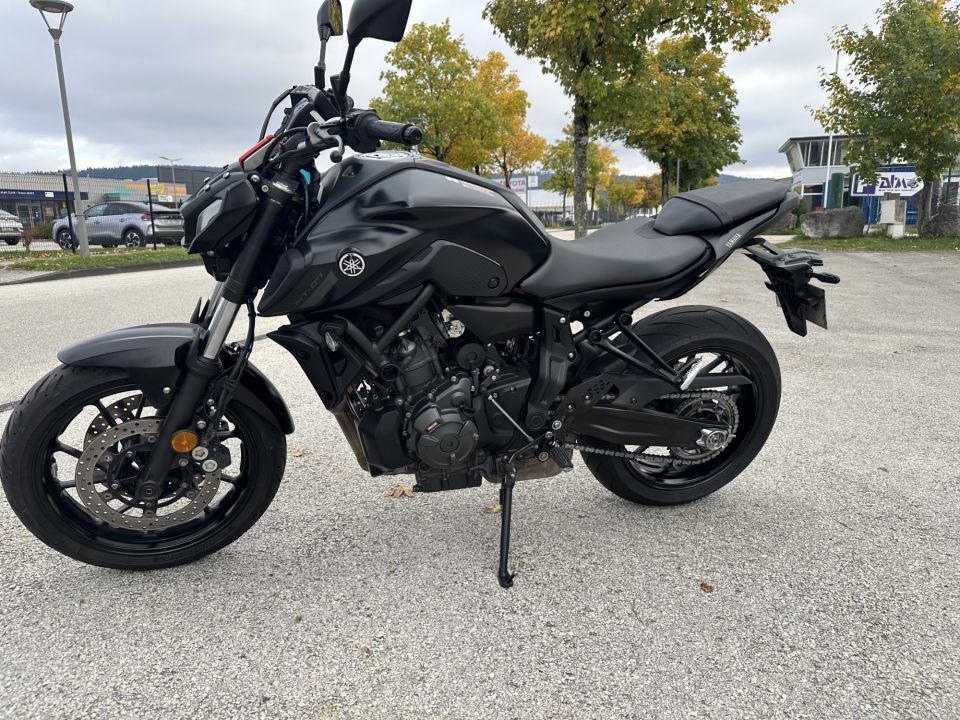 YAMAHA MT-07 (47.5CV) 4