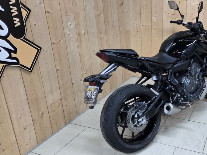 YAMAHA MT-07 (47.5CV) 4