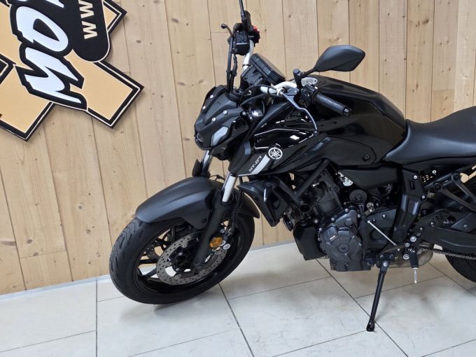 YAMAHA MT-07 (47.5CV) 4