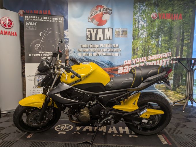 YAMAHA XJ6-N 4