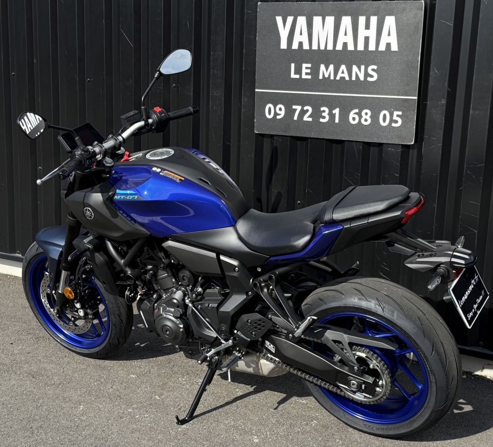 YAMAHA MT-07 (47.5CV) 4