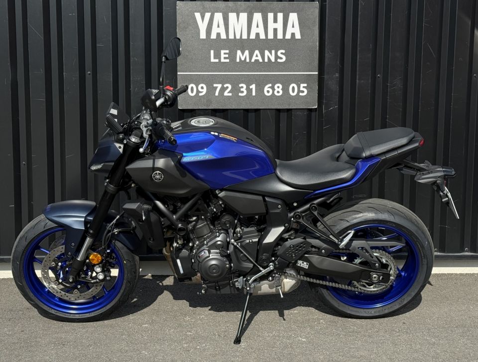 YAMAHA MT-07 (47.5CV) 4