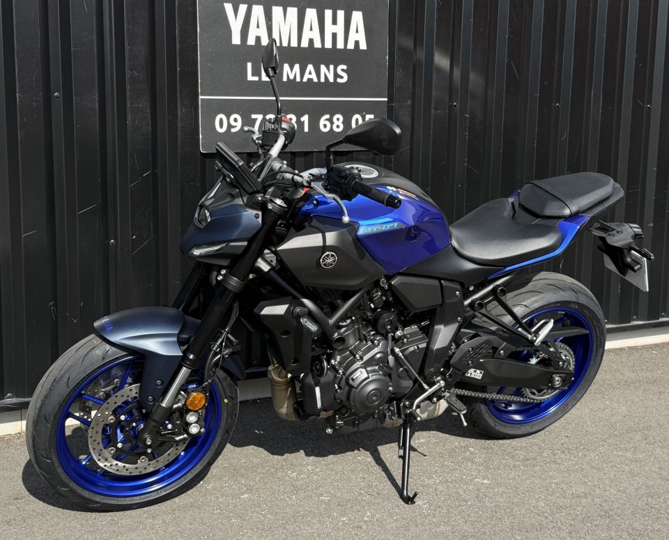 YAMAHA MT-07 (47.5CV) 4