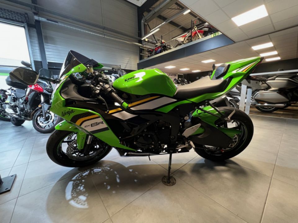 KAWASAKI ZX-6R 636 4