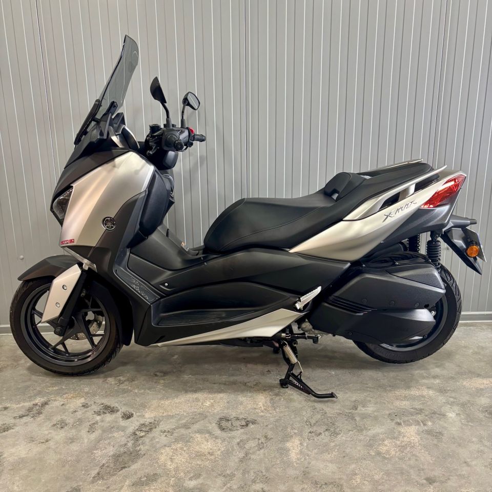 YAMAHA XMAX 300 4