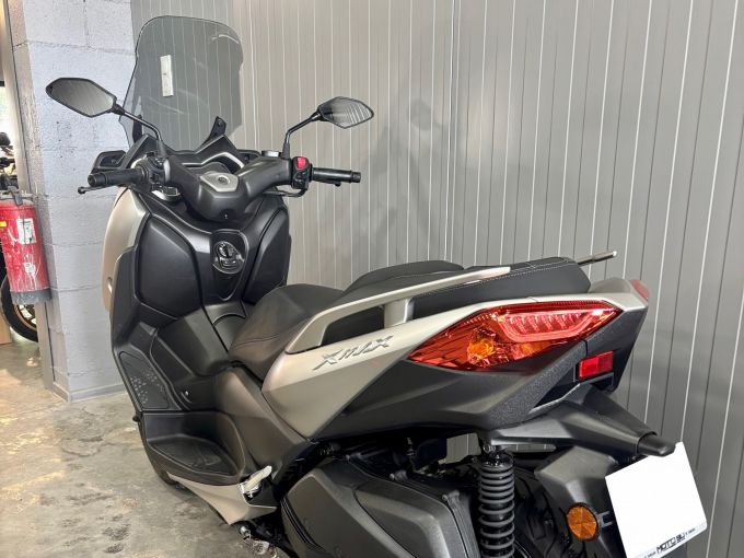 YAMAHA XMAX 300 4