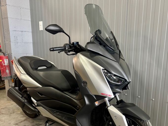 YAMAHA XMAX 300 4