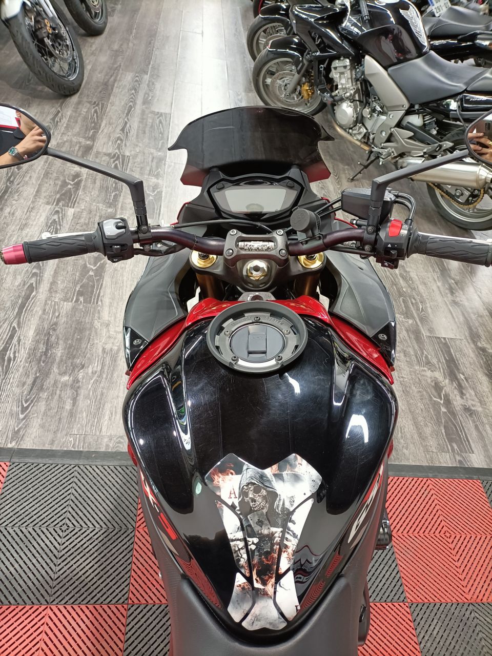 SUZUKI GSX-S 1000 ABS 4