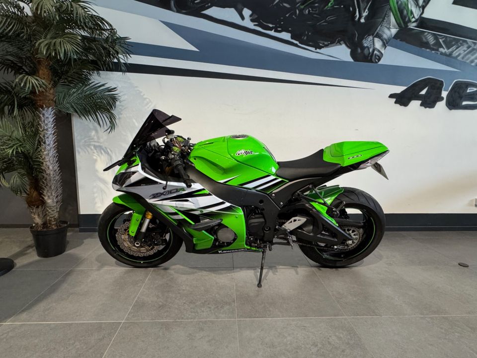 KAWASAKI ZX-10R 4