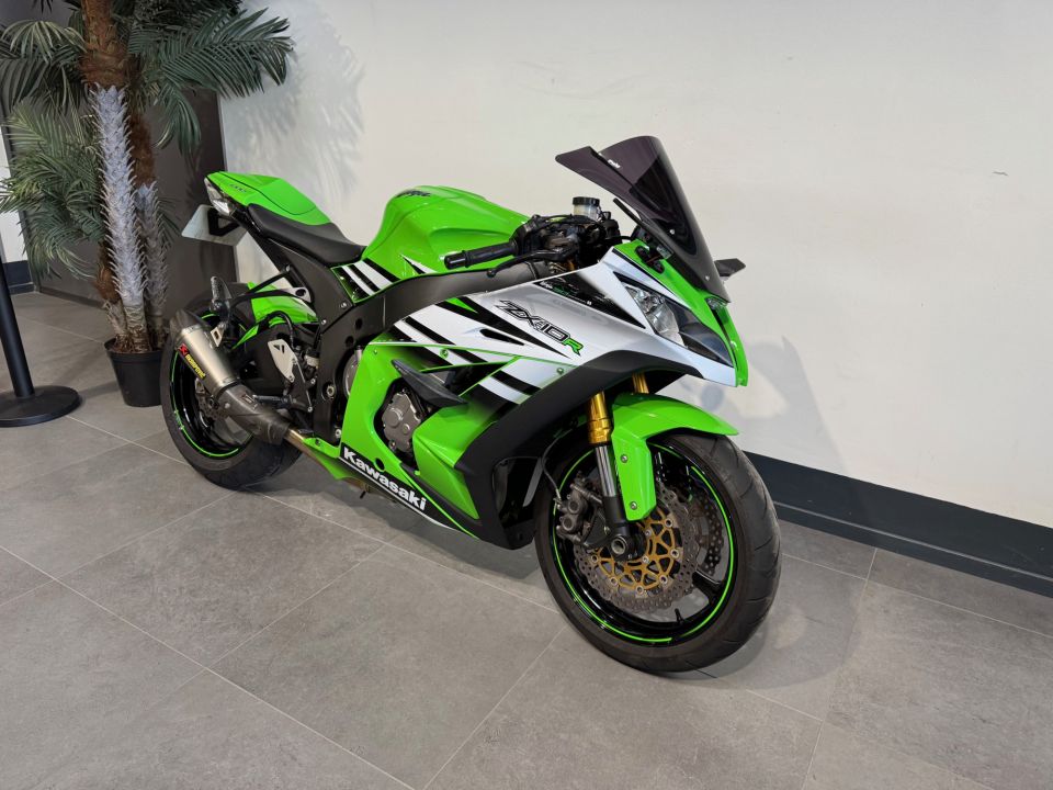 KAWASAKI ZX-10R 4