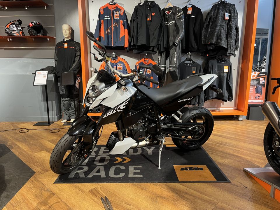 KTM 690 DUKE 4