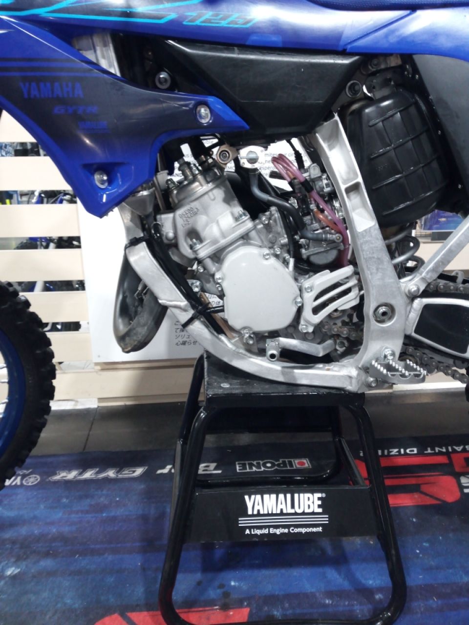 YAMAHA 125 YZ 2024 4