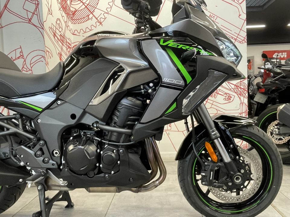 KAWASAKI VERSYS 1100 SE 4
