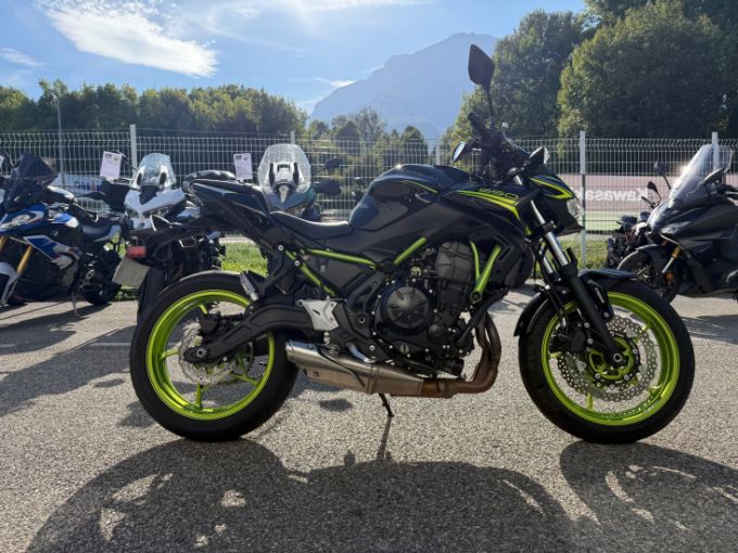 KAWASAKI Z650 ABS 4