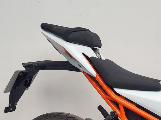 KTM RC 125 ABS 4