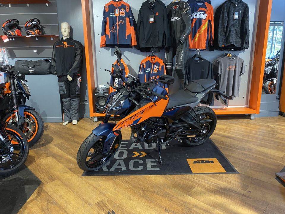 KTM 125 DUKE 4