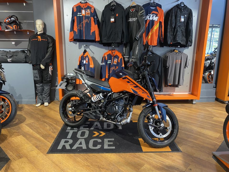 KTM 125 DUKE 4