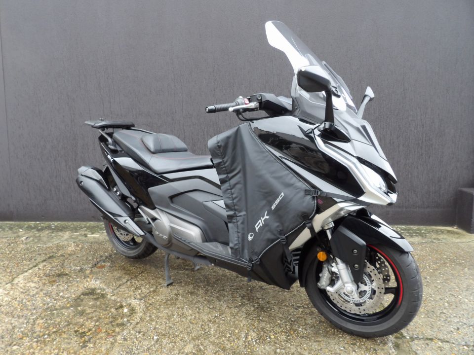 KYMCO AK 550 4