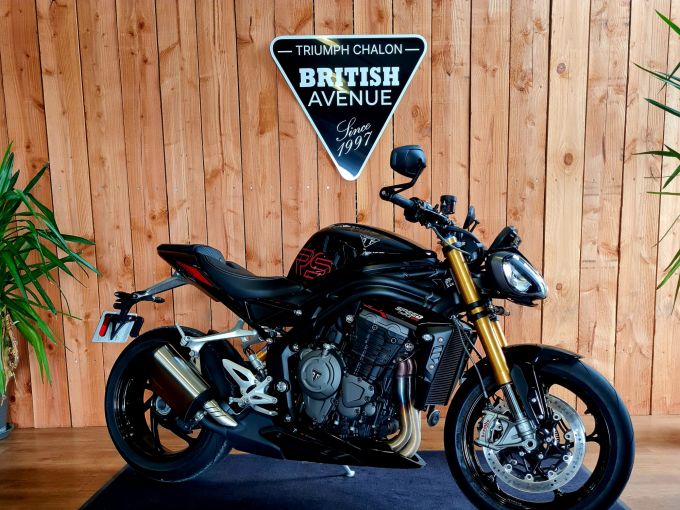 TRIUMPH SPEED TRIPLE 1200 RS 4