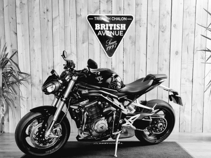 TRIUMPH SPEED TRIPLE 1200 RS 4