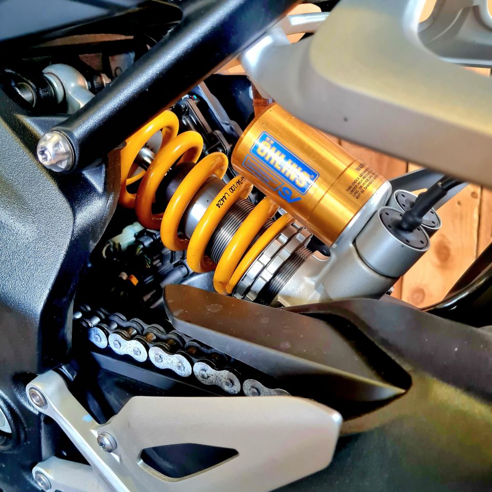 TRIUMPH SPEED TRIPLE 1200 RS 4