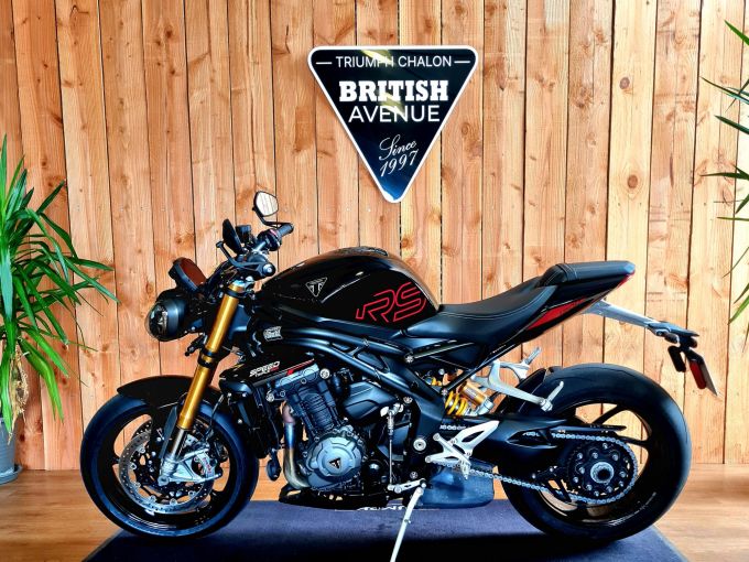 TRIUMPH SPEED TRIPLE 1200 RS 4