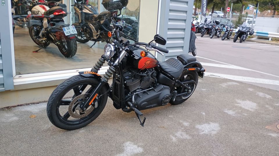 HARLEY-DAVIDSON SOFTAIL STREET BOB 1868 4